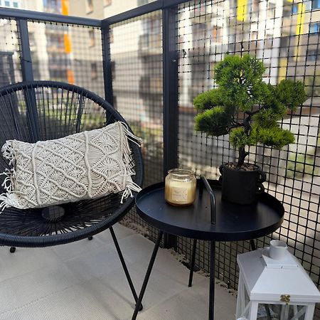 Modern Apartment Near To The Chopin'S Airport Cybernetyki 2A Varşova Dış mekan fotoğraf