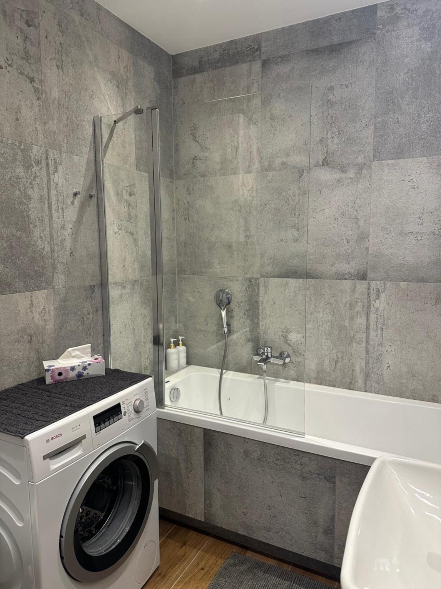 Modern Apartment Near To The Chopin'S Airport Cybernetyki 2A Varşova Dış mekan fotoğraf