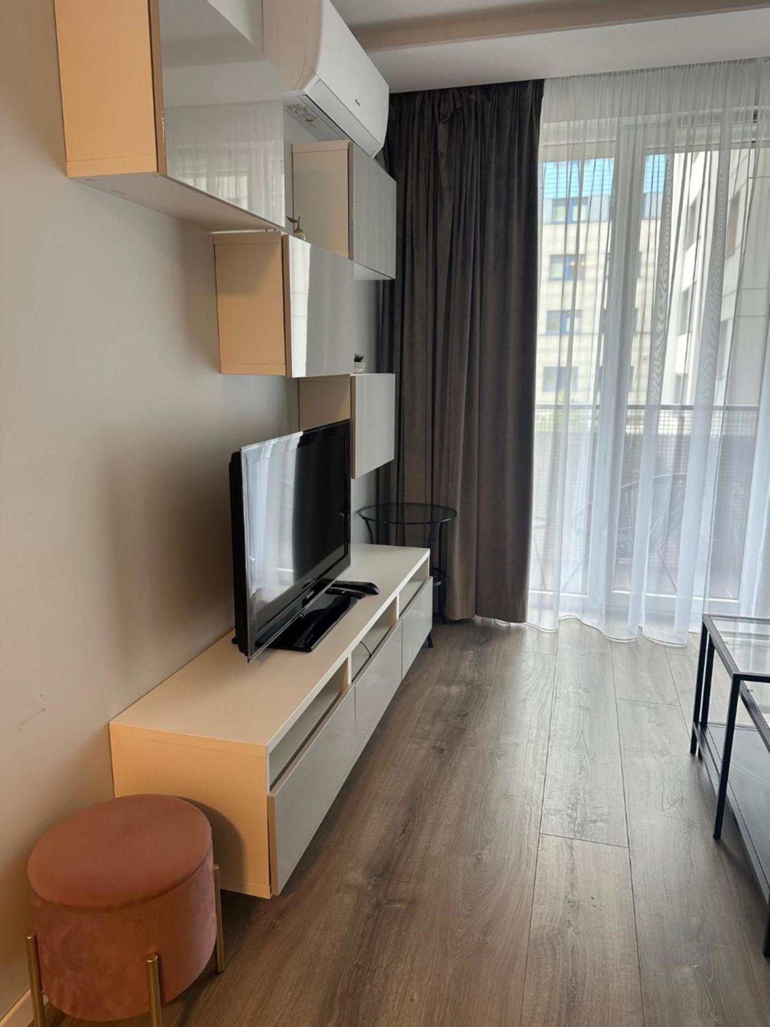 Modern Apartment Near To The Chopin'S Airport Cybernetyki 2A Varşova Dış mekan fotoğraf