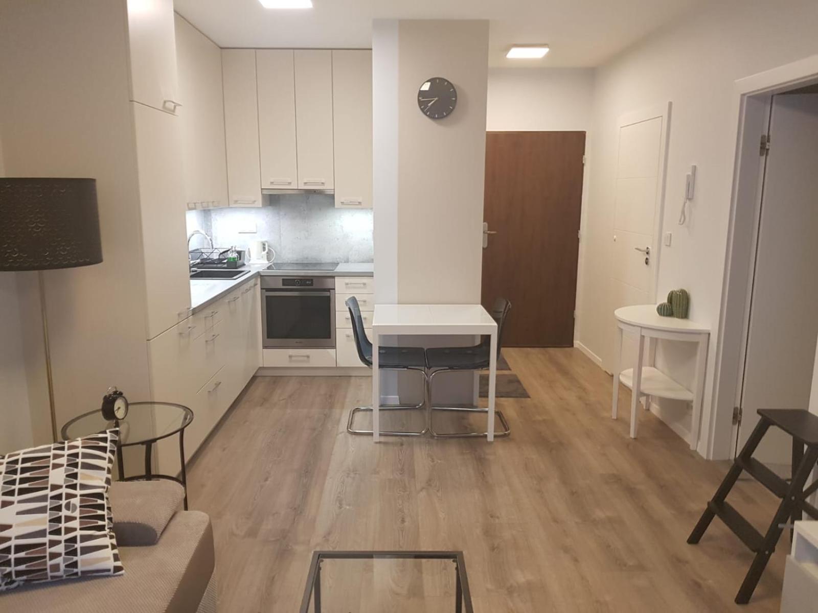 Modern Apartment Near To The Chopin'S Airport Cybernetyki 2A Varşova Dış mekan fotoğraf